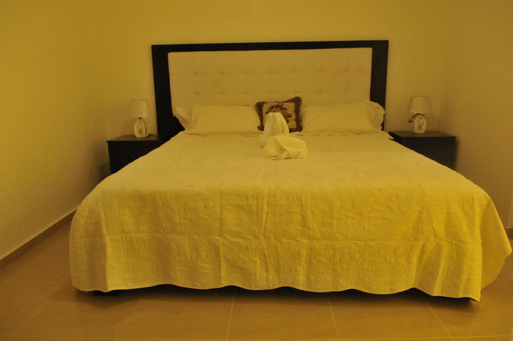 Hostal San Francisco De Asis Santo Domingo Exterior photo