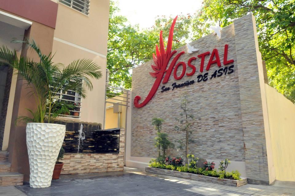 Hostal San Francisco De Asis Santo Domingo Exterior photo