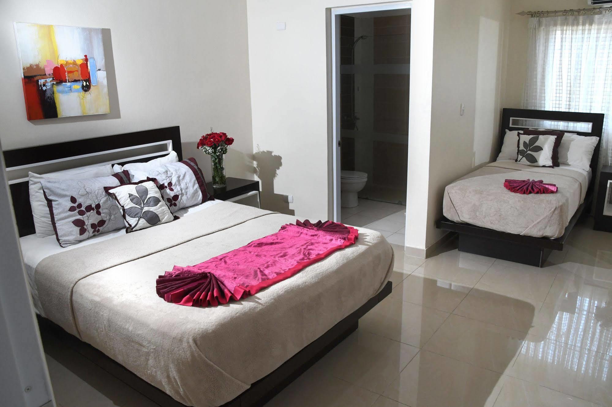 Hostal San Francisco De Asis Santo Domingo Exterior photo